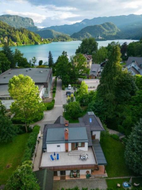 UpArt Bled